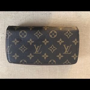 Louis Vuitton Look alike double sided wallet
